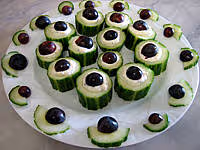 Bouchees concombre roquefort01