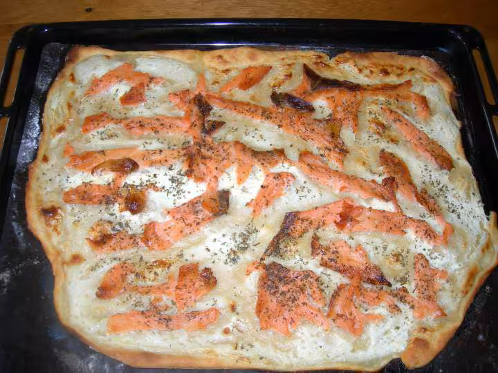 Flammenkueche au saumon apres cuisson