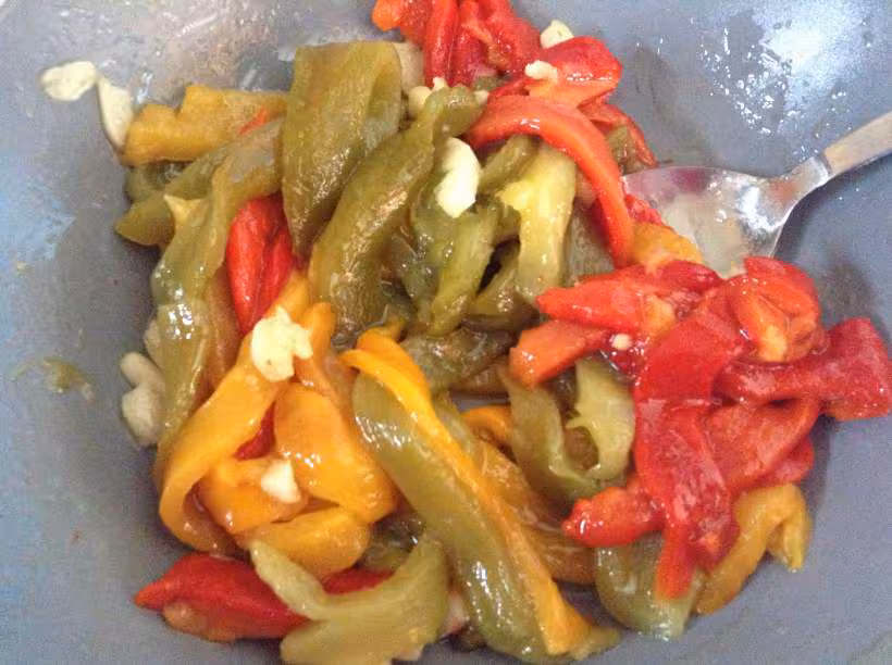 Salade de poivrons a l ail