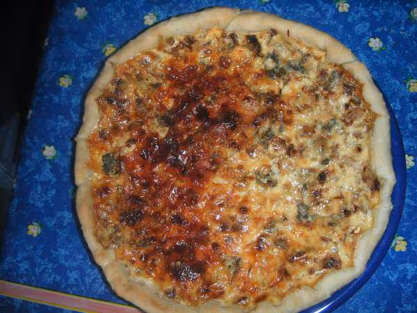 Tarte aux oignons caramelises roquefort parmesan de saveur