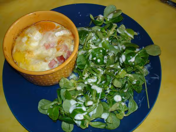 Ramequin oeuf chevre tomate