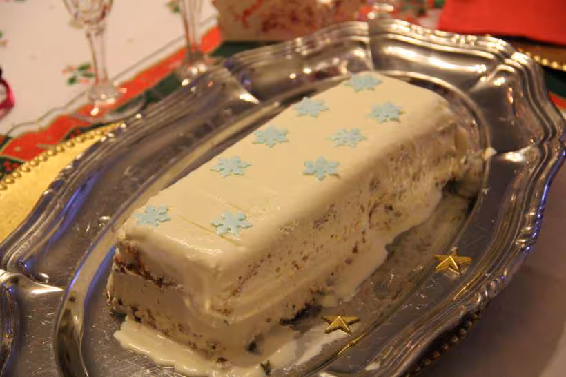 B che glac e du r veillon du 24 12 2013 choco blanc gaufrettes extra fine chocolat pistaches torr fi es maison et pralin maison