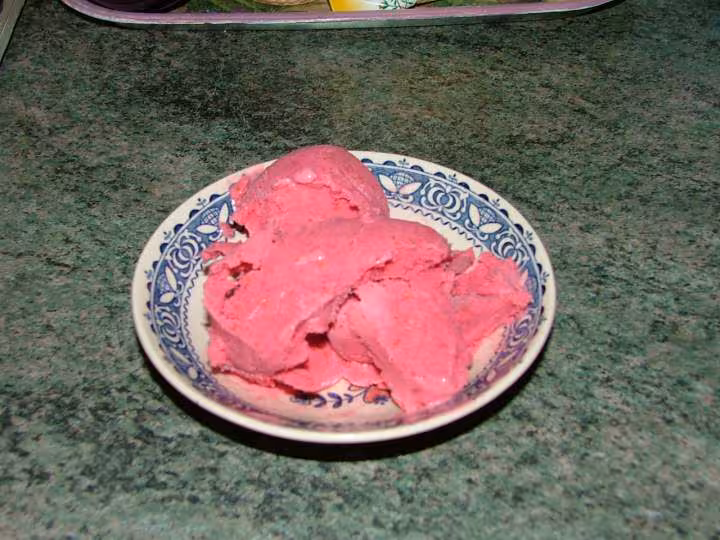 Creme glacee framboise une reussite pour une premiere fois