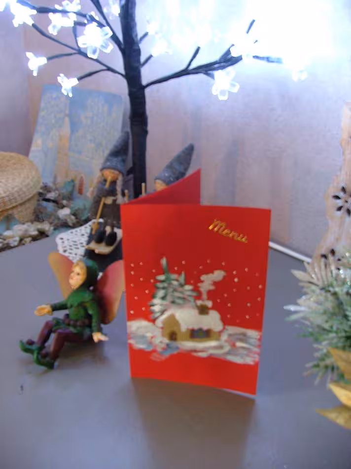 Menu de noel fait main peinture et petites decos