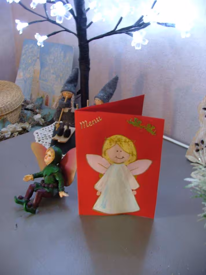 Menu de noel fait main peinture et petites decos