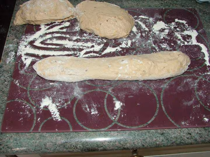 Pain en map et cuisson four decoupage du paton en 4 et faconnage premiere baguette
