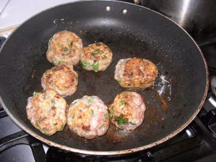 Boulettes de viande a la sauce tomate