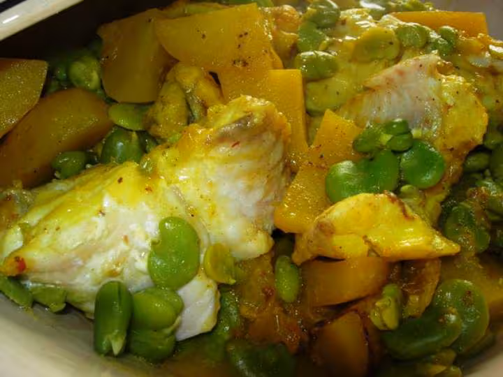 Tajine de lotte aux feves et citrons confits