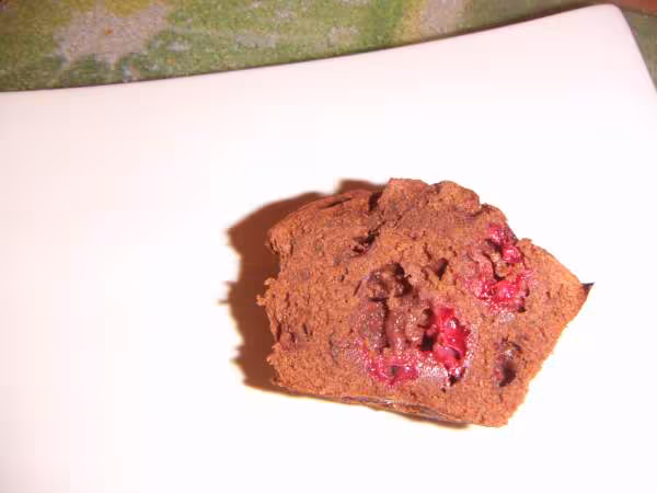 Gateaux choco framboises vue de moitie