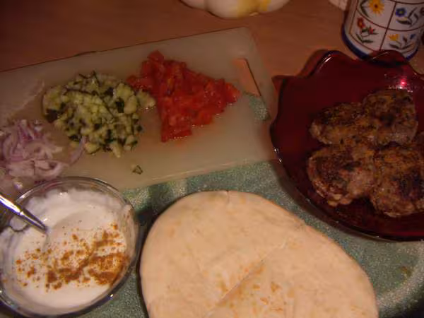 Ingredients pour la preparation de ma pita aux keftas