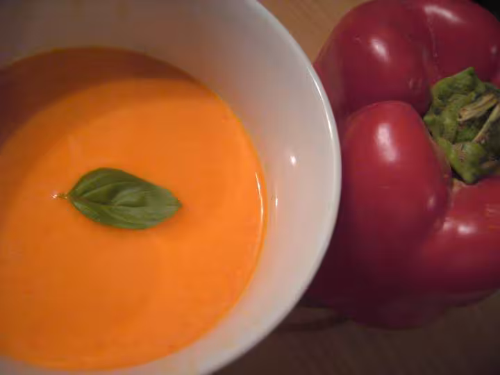 Veloute au poivron rouge a la ricotta