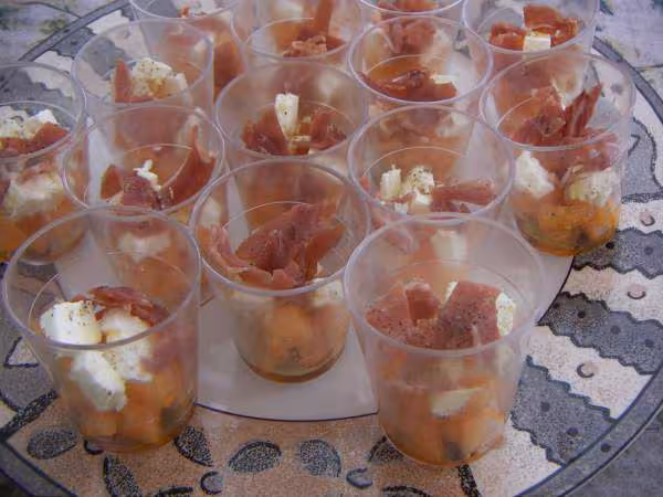 Verrines melon feta jambon cru