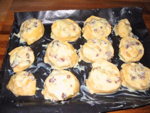 Pains brioches aux raisins