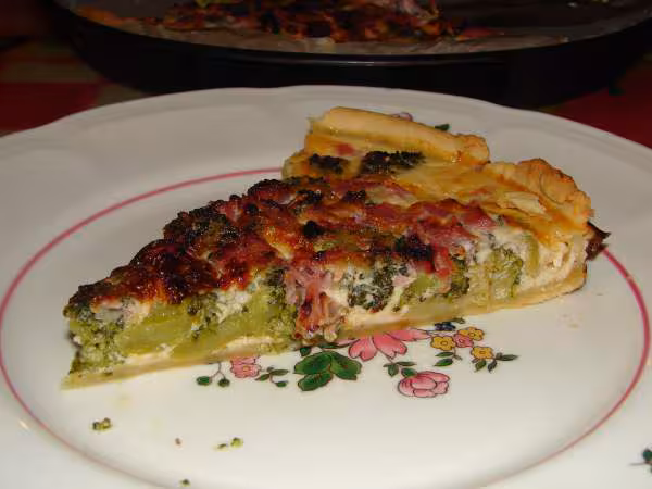 Part de quiche brocolis bacon
