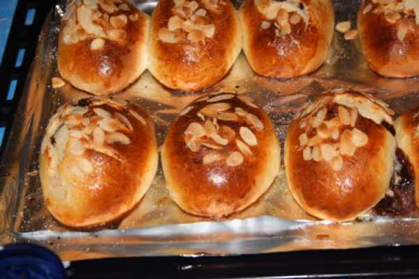 Pains au lait fourre nutella
