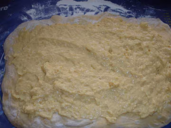 Creme patissiere sur pate a brioche