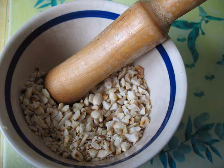Cacahuetes grossierement haches pour cookies