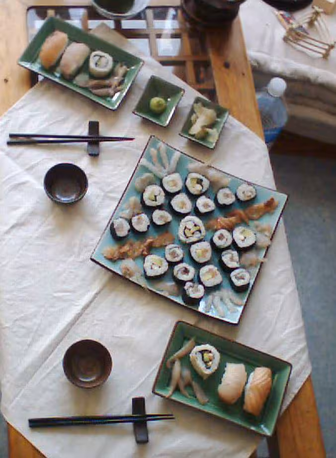 Dejeuner sushi maki sashimi