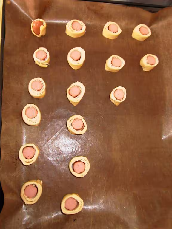 Feuilletes saucisse fromage