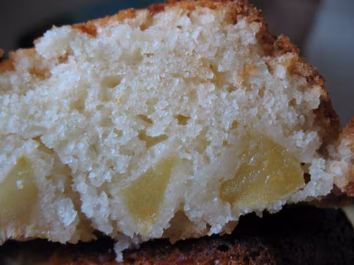 Gateau au yaourts sans oeufs ni beurre coupe