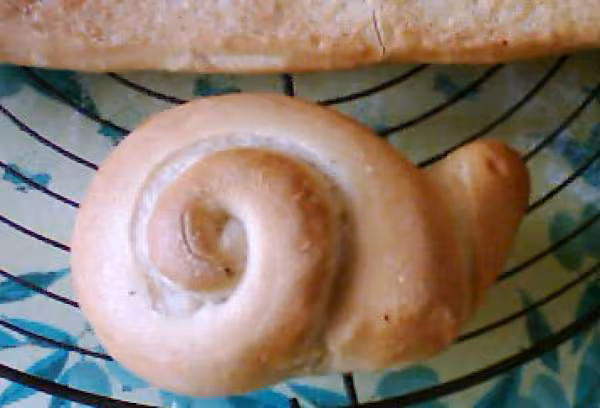 Pain escargot