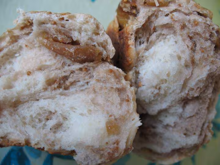 Petits pains aux figues et aux noix