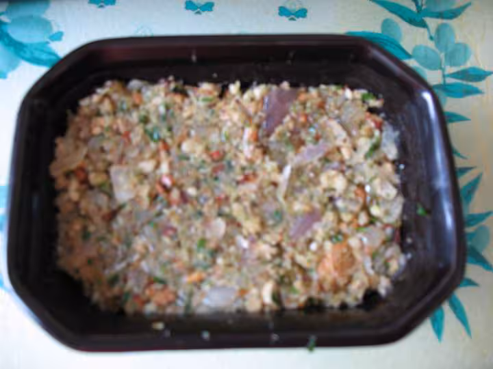 Preparation tassee pour pate aux herbes et aux noix
