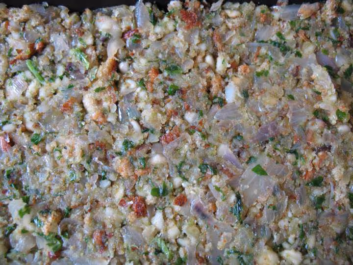 Preparation tassee pour pate aux herbes et aux noix