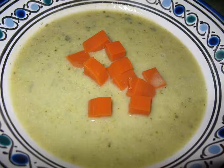 Soupe de courgettes aux glacon de carottes