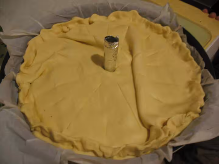 Tourte aux champignons avant cuisson