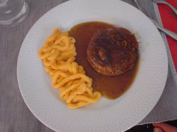 Tournedos de magret miel orange et puree de carottes