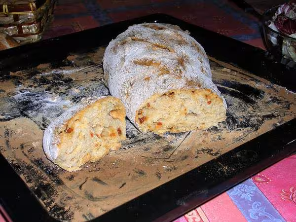 Coupe du pain au chorizo