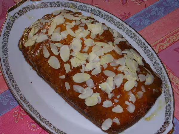 Gateau au yaourt avec confiture d orange et amandes