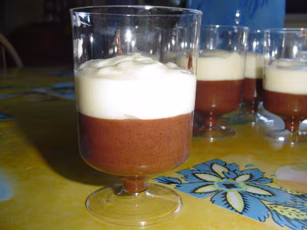Duo de mousse chocolat blanc et chocolat noir