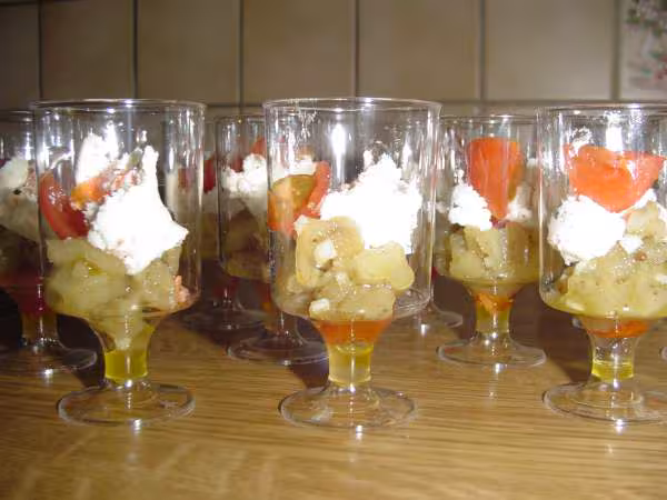 Verrines tomates confites aubergines et chevre frais
