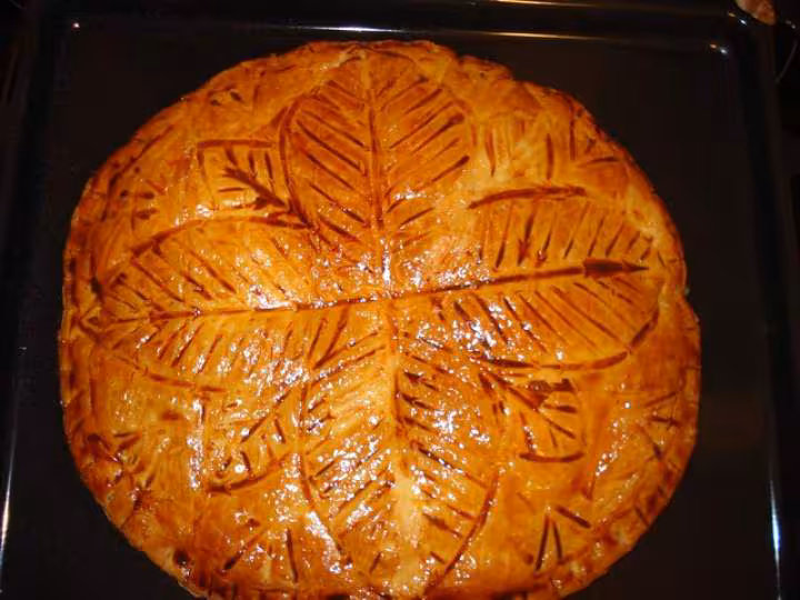 Galette des rois avant cuisson