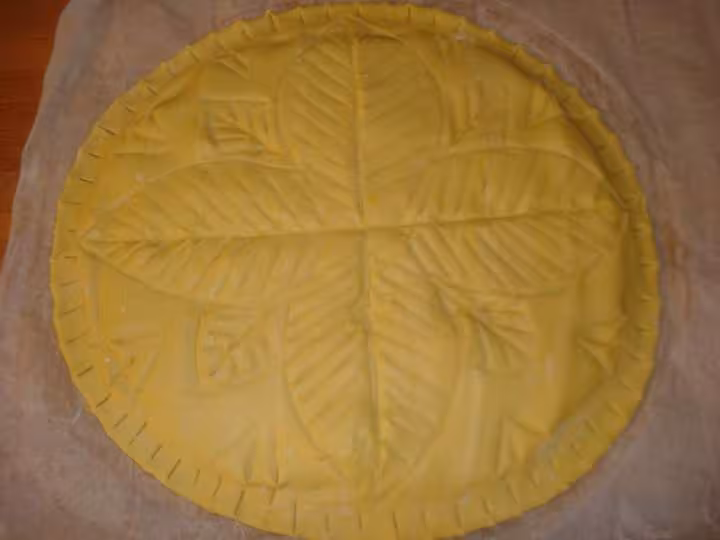Galette des rois avant cuisson