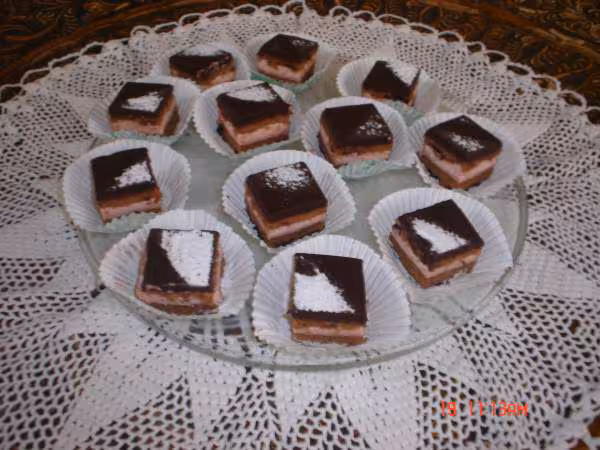 Bouchees fraise chocolat