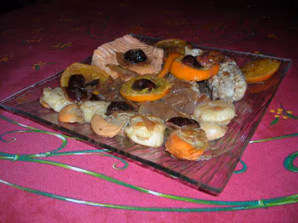 Lotte saumon coquilles st jacques sauce porto orange et prunes echalotes