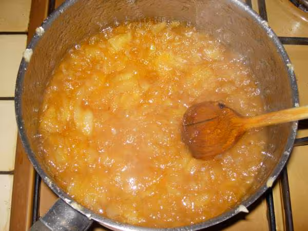 Marmelade en pleine cuisson
