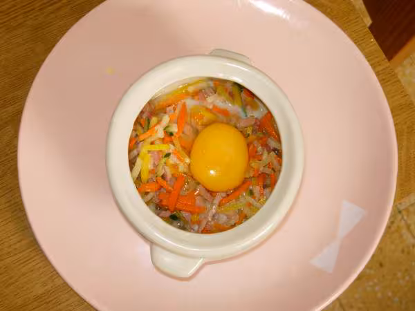 Oeufs cocottes a la julienne de legumes