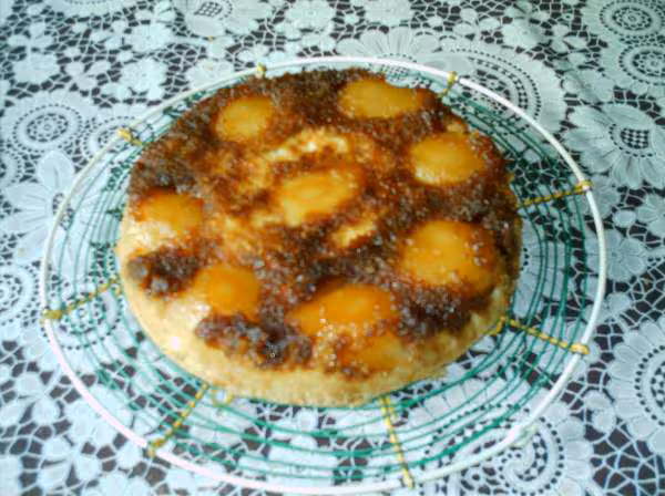 Gateau caramelise aux poires