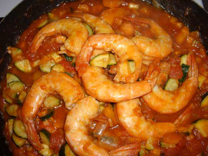 Poellee de crevettes et sa brunoise de legumes