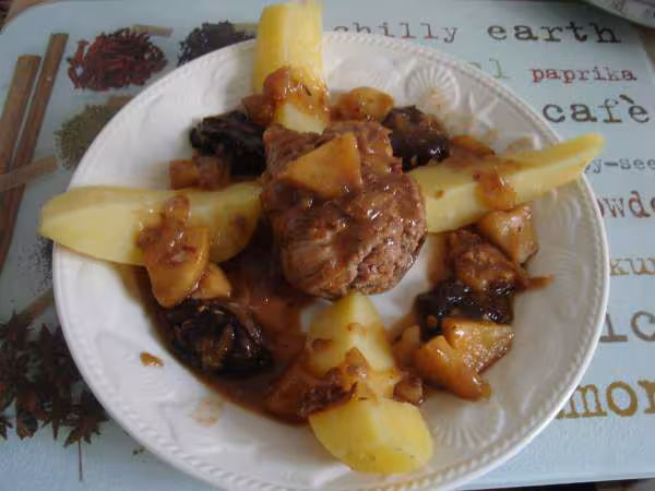 Paupiettes de veau pommes et pruneaux