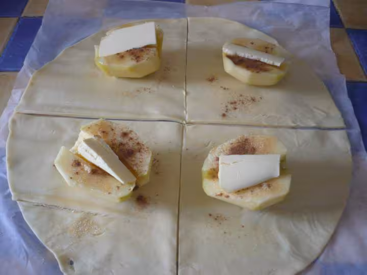 Douillons aux pommes caramel aux eclats de noisettes