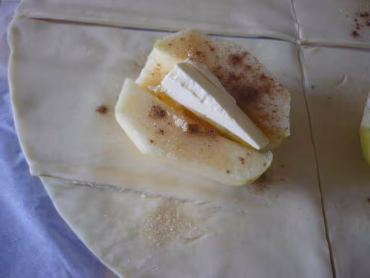 Douillons aux pommes caramel aux eclats de noisettes