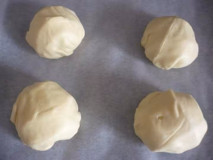 Douillons aux pommes caramel aux eclats de noisettes