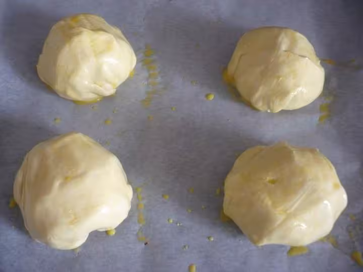 Douillons aux pommes caramel aux eclats de noisettes