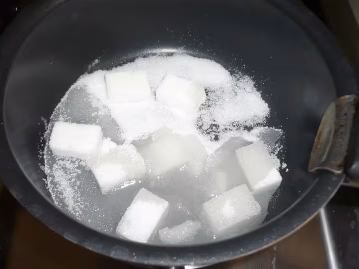 Douillons aux pommes caramel aux eclats de noisettes
