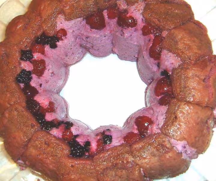 Couronneroseauxfrutisrougescortaline